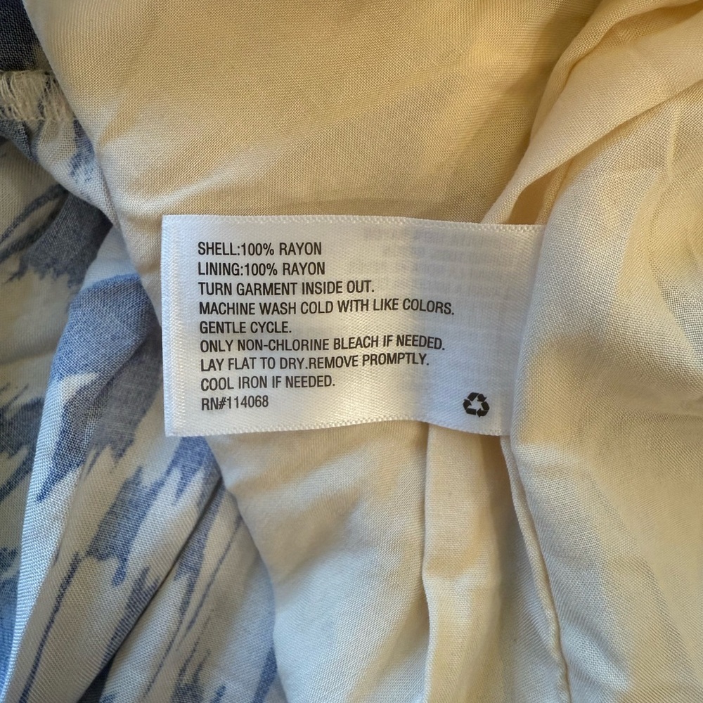 NWOT Evereve Blue and Cream Patterned Maxi Dress - Picture 10 of 11